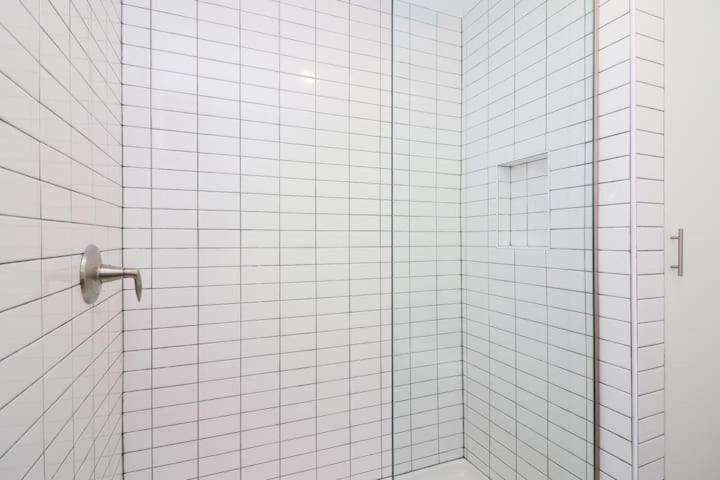 Aerie Apartments Miami Room photo